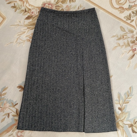 Medium grey midi skirt by Emma James - Picture 2 of 6